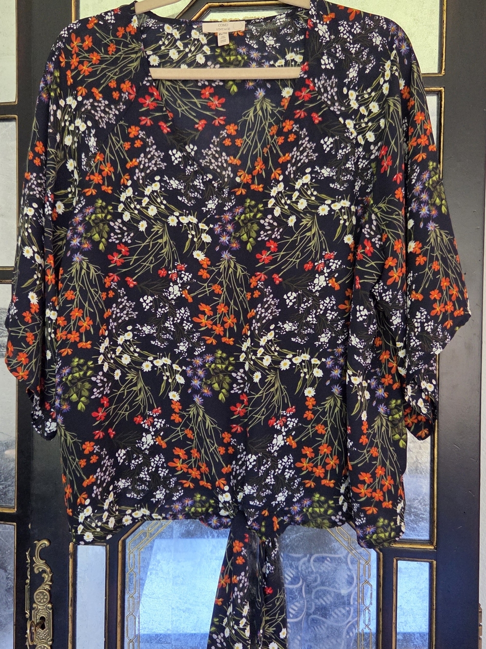 Como Vintage Black Floral V-Neck Tie-Front Blouse